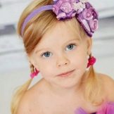 Зачіски з обідком для дівчаток (51 фото): як зробити красиву дитячу зачіску з обідком з квітів покроково? Особливості та поради по виконанню