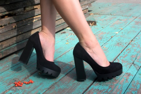 Закриті туфлі (69 фото): з чим носити жіночі моделі з закритими п’ятою і носом