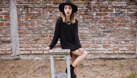 Замшеві ботильйони на танкетці (53 фото): з чим носити зимові моделі з замши