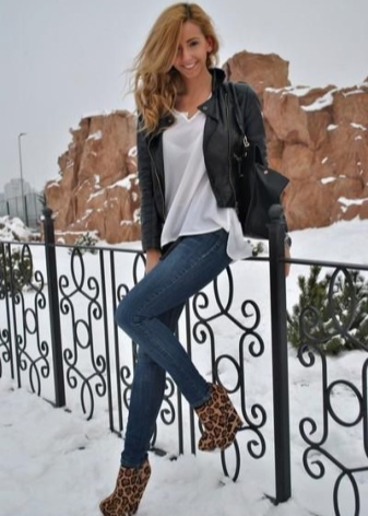 Замшеві ботильйони на танкетці (53 фото): з чим носити зимові моделі з замши