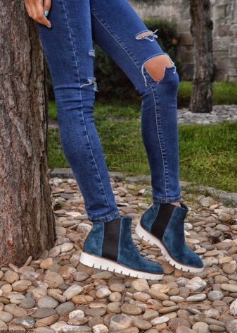 Замшеві ботильйони на танкетці (53 фото): з чим носити зимові моделі з замши