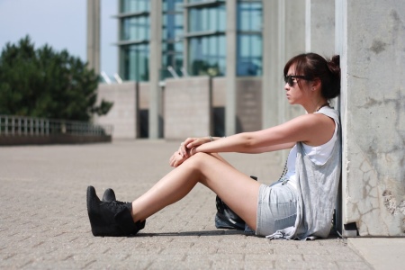 Замшеві ботильйони на танкетці (53 фото): з чим носити зимові моделі з замши