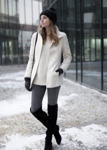 Замшеві чоботи без каблука (52 фото): з чим носити високі сірі і чорні довгі і короткі жіночі моделі із замші