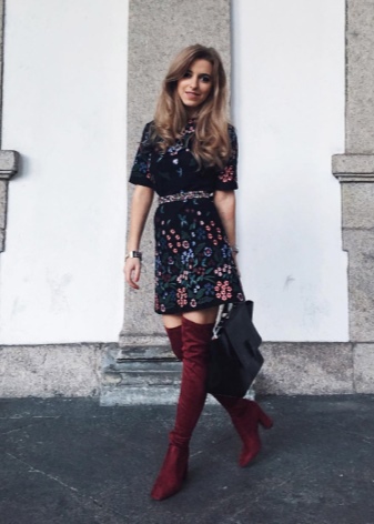 Замшеві чоботи на підборах (56 фото): з чим носити жіночі високі бежеві моделі