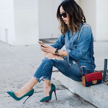 Замшеві туфлі на підборах (66 фото): жіночі моделі на середньому товстому і низькому каблуці, чорні, сині, сірі і бежеві з замші