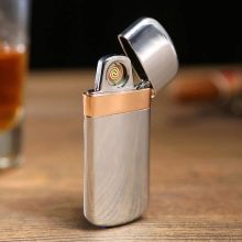 Запальнички у подарунок чоловікові: красиві газові моделі з гравіюванням, особливості вибору