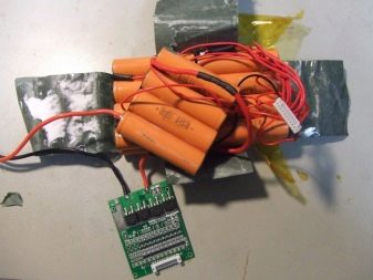 Зарядні пристрої для гироскутеров: як виглядає роз’єм для універсальної зарядки? Чому зарядний пристрій горить зеленим світлом?