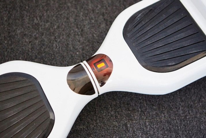 Зарядні пристрої для гироскутеров: як виглядає роз’єм для універсальної зарядки? Чому зарядний пристрій горить зеленим світлом?