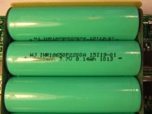 Зарядні пристрої для гироскутеров: як виглядає роз’єм для універсальної зарядки? Чому зарядний пристрій горить зеленим світлом?