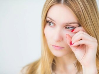 Засоби для росту вій в домашніх умовах (24 фото): народні рецепти для зміцнення довгих вій. Як покроково поліпшити вії?