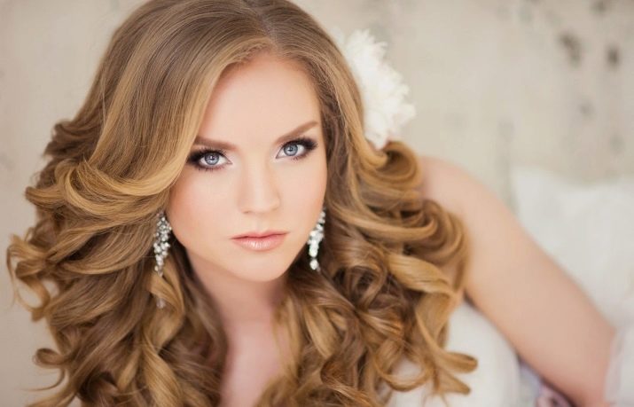 Засоби для створення локонів: професійна косметика для завивки волосся на прямих волоссі, способи формування хвилястих локонів в домашніх умовах
