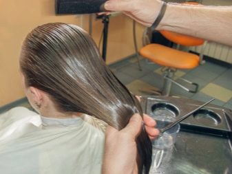 Засоби для випрямлення волосся: препарати для професійного розгладження волосся, засоби для довготривалого випрямлення волосся в домашніх умовах