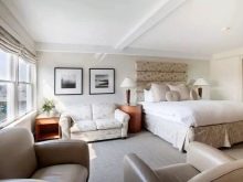 Затишна спальня (53 фото): як створити затишок в маленькій кімнаті? Як зробити гарний дизайн інтер’єру? Найновіші модні ідеї