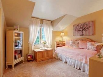 Затишна спальня (53 фото): як створити затишок в маленькій кімнаті? Як зробити гарний дизайн інтер’єру? Найновіші модні ідеї