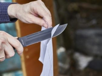 Заточка ножів: як правильно точити кухонні ножі своїми руками? Як заточити лезо в домашніх умовах до бритвеної гостроти? Чим краще їх нагострити будинку?