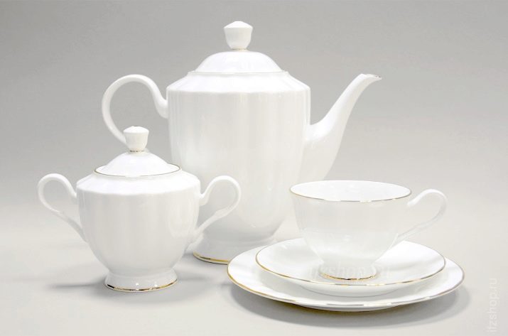 заварювальні чайники Фарфорові: білі дулевские чайники з ситечком для заварки чаю, чайники «Імператорський фарфор»