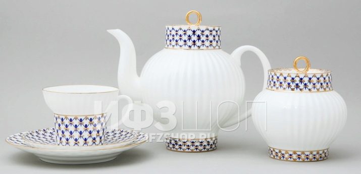 заварювальні чайники Фарфорові: білі дулевские чайники з ситечком для заварки чаю, чайники «Імператорський фарфор»