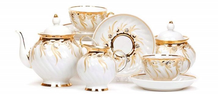 заварювальні чайники Фарфорові: білі дулевские чайники з ситечком для заварки чаю, чайники «Імператорський фарфор»