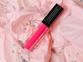 Зберігання косметики: де правильно зберігати вдома? Стандартні умови зберігання парфумерної та косметичної продукції, використання контейнерів і коробок