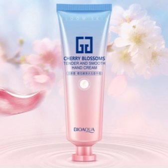 Зберігання косметики: де правильно зберігати вдома? Стандартні умови зберігання парфумерної та косметичної продукції, використання контейнерів і коробок