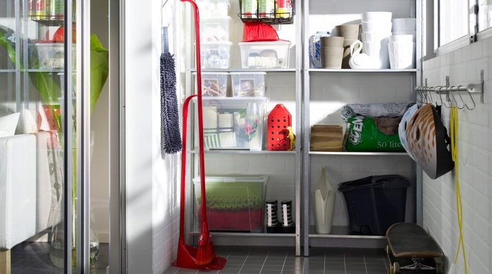 Зберігання на балконі і лоджії (53 фото): ідеї організації системи зберігання речей і взуття, овочів і банок. Вибір місця для функціональної зони