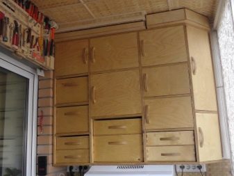 Зберігання на балконі і лоджії (53 фото): ідеї організації системи зберігання речей і взуття, овочів і банок. Вибір місця для функціональної зони