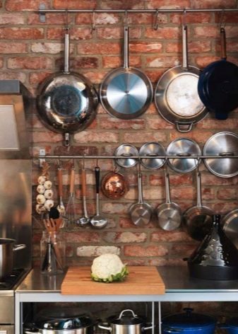 Зберігання сковорідок: вибір підставки. Опис органайзерів і тримачів для зберігання сковорідок на кухні