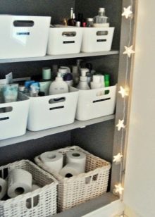 Зберігання у ванній кімнаті (43 фото): системи зберігання рушників і іграшок, ідеї організації простору та оптимальні рішення