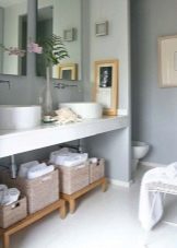 Зберігання у ванній кімнаті (43 фото): системи зберігання рушників і іграшок, ідеї організації простору та оптимальні рішення