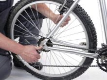 Зберігання велосипедів: як зберігати в під’їзді і гаражі? Особливості сезонного зберігання взимку. Чи можна зберігати в загальному коридорі і на сходовому майданчику?