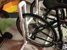 Зберігання велосипедів: як зберігати в під’їзді і гаражі? Особливості сезонного зберігання взимку. Чи можна зберігати в загальному коридорі і на сходовому майданчику?