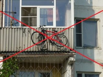 Зберігання велосипедів: як зберігати в під’їзді і гаражі? Особливості сезонного зберігання взимку. Чи можна зберігати в загальному коридорі і на сходовому майданчику?