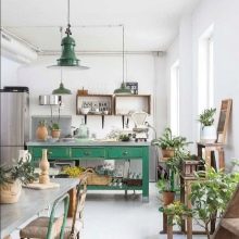 Зелена кухня (111 фото): кухонний гарнітур зеленого кольору в дизайні інтер’єру, вибір зелених шпалер, сіро-зелена і темно-зелена, чорно-зелена і зелено-коричнева кухні