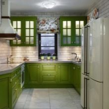 Зелена кухня (111 фото): кухонний гарнітур зеленого кольору в дизайні інтер’єру, вибір зелених шпалер, сіро-зелена і темно-зелена, чорно-зелена і зелено-коричнева кухні