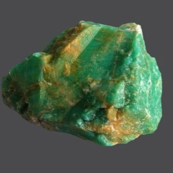 Зелений агат (29 фото): магічні та інші властивості каменю. Кому він підходить? Його значення