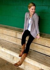 Жіночі черевики (100 фото): модне взуття для жінок сезону 2020, туфлі в стилі мілітарі, Shoiberg, Betsy