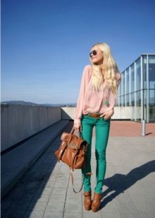 Жіночі черевики (100 фото): модне взуття для жінок сезону 2020, туфлі в стилі мілітарі, Shoiberg, Betsy