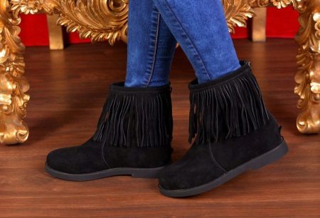 Жіночі черевики (100 фото): модне взуття для жінок сезону 2020, туфлі в стилі мілітарі, Shoiberg, Betsy