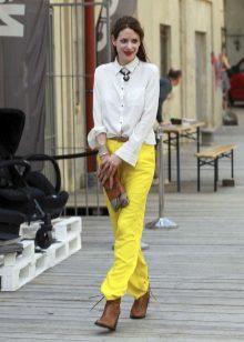 Жіночі черевики (100 фото): модне взуття для жінок сезону 2020, туфлі в стилі мілітарі, Shoiberg, Betsy