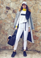 Жіночі кепки (133 фото): модні шапки з фетру та шкіри, з маленьким козирком, гаврош, теплі шуби і з мутона, жокейка