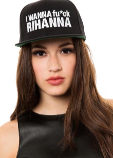 Жіночі кепки (133 фото): модні шапки з фетру та шкіри, з маленьким козирком, гаврош, теплі шуби і з мутона, жокейка