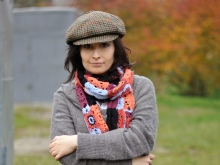 Жіночі кепки (133 фото): модні шапки з фетру та шкіри, з маленьким козирком, гаврош, теплі шуби і з мутона, жокейка