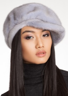 Жіночі кепки (133 фото): модні шапки з фетру та шкіри, з маленьким козирком, гаврош, теплі шуби і з мутона, жокейка