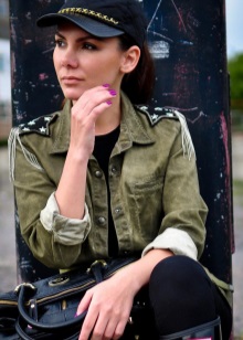 Жіночі кепки (133 фото): модні шапки з фетру та шкіри, з маленьким козирком, гаврош, теплі шуби і з мутона, жокейка