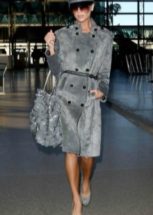 Жіночі кепки (133 фото): модні шапки з фетру та шкіри, з маленьким козирком, гаврош, теплі шуби і з мутона, жокейка