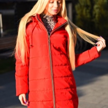 Жіночі кепки (133 фото): модні шапки з фетру та шкіри, з маленьким козирком, гаврош, теплі шуби і з мутона, жокейка