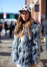 Жіночі кепки (133 фото): модні шапки з фетру та шкіри, з маленьким козирком, гаврош, теплі шуби і з мутона, жокейка