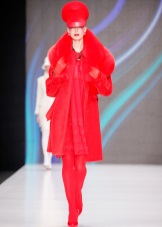 Жіночі кепки (133 фото): модні шапки з фетру та шкіри, з маленьким козирком, гаврош, теплі шуби і з мутона, жокейка