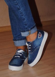 Жіночі літні черевики (53 фото): моделі з високим берцем, трекінгові, з відкритим носом на літо і на шнурках, шкіряні