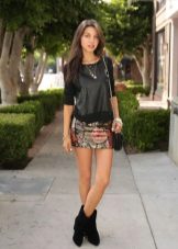 Жіночі літні черевики (53 фото): моделі з високим берцем, трекінгові, з відкритим носом на літо і на шнурках, шкіряні